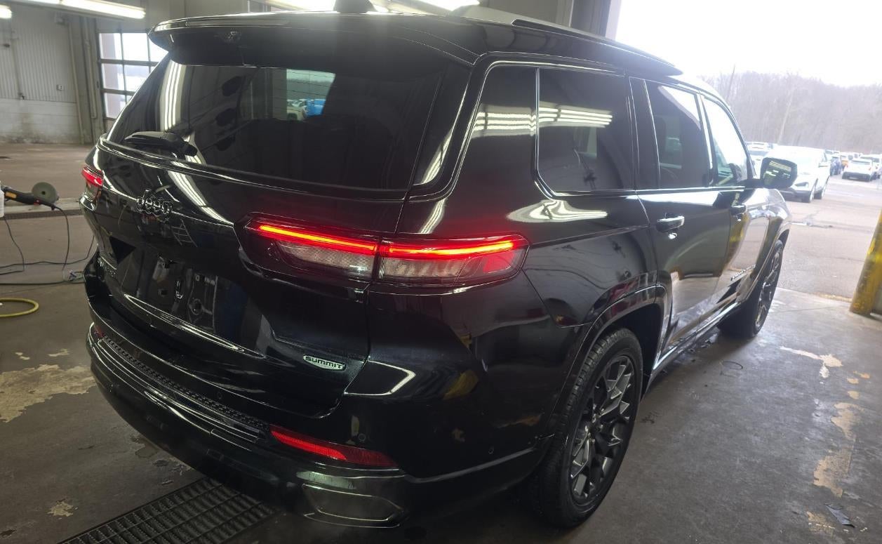 2023 Jeep Grand Cherokee L Summit