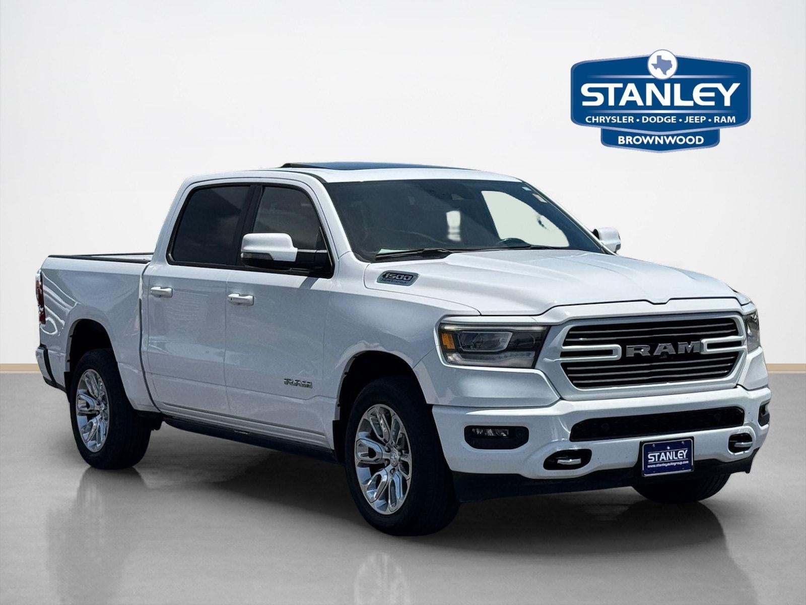 2023 RAM 1500 Laramie 4x4 Crew Cab 5'7's photo