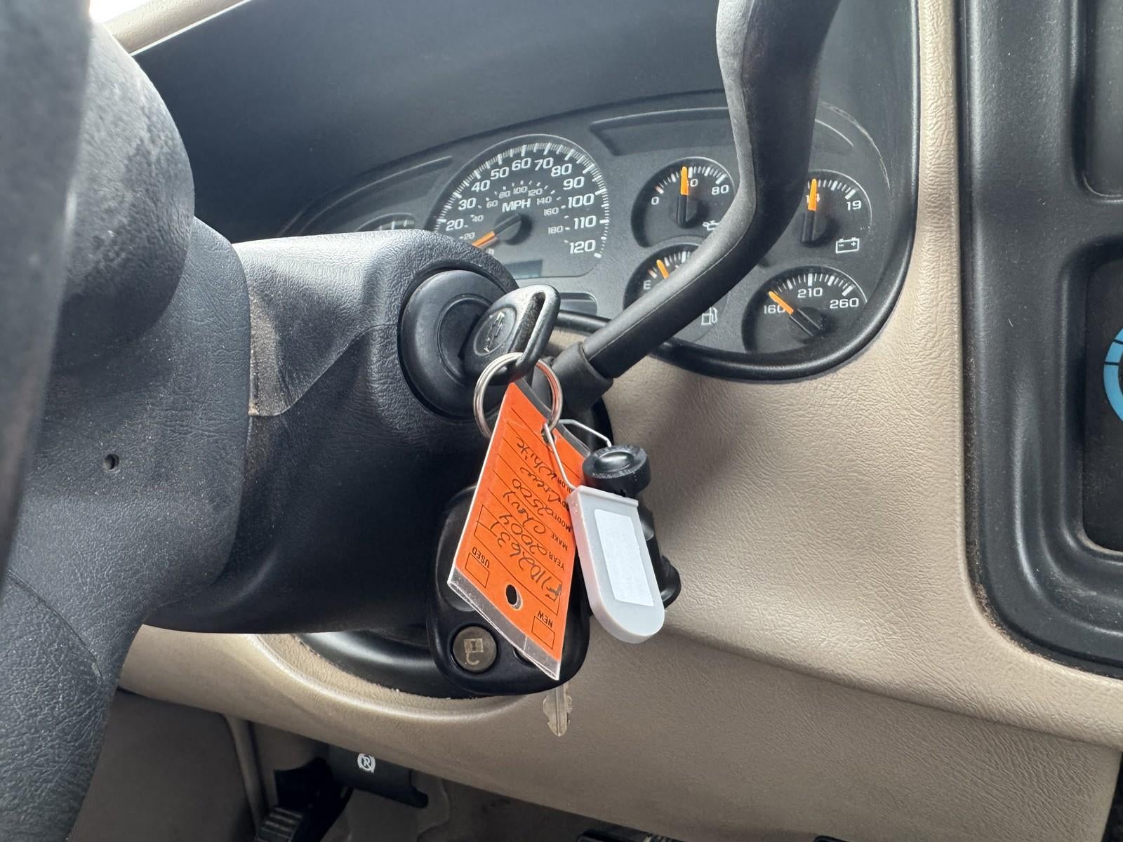 2004 Chevrolet Silverado 2500HD LS