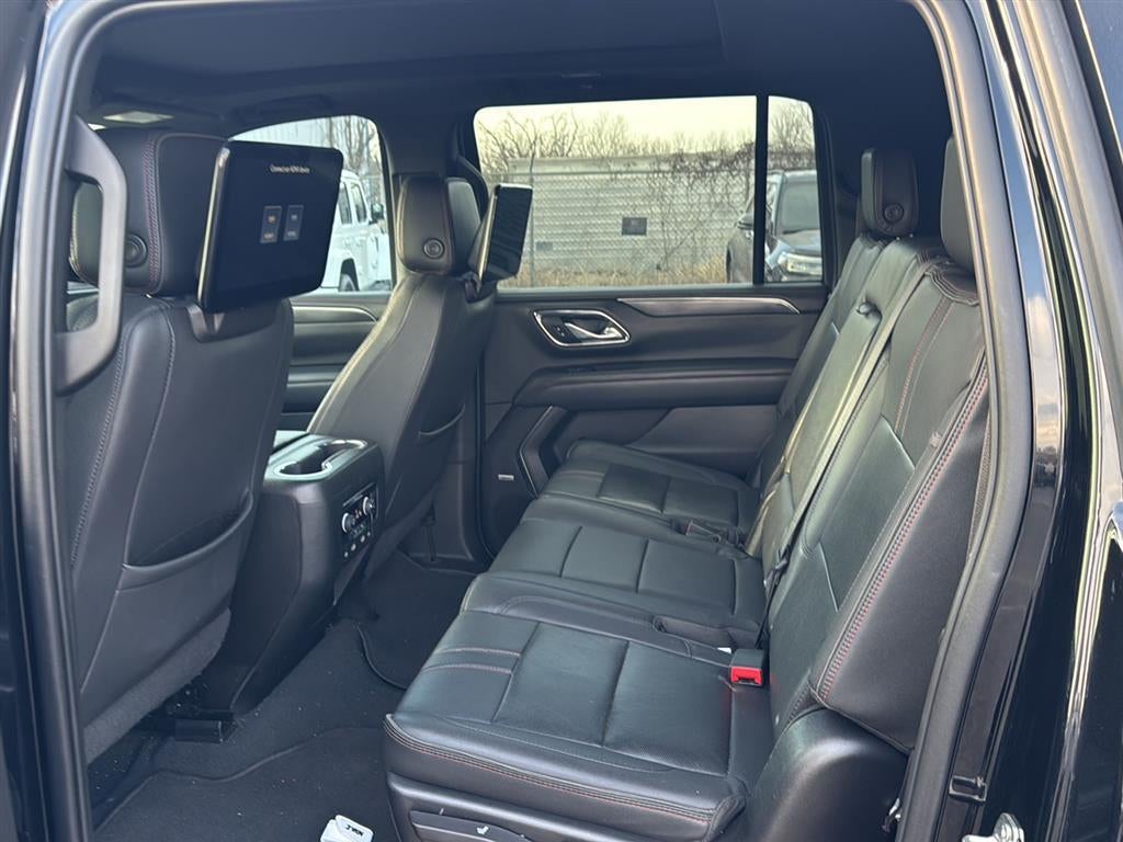 2023 Chevrolet Suburban RST