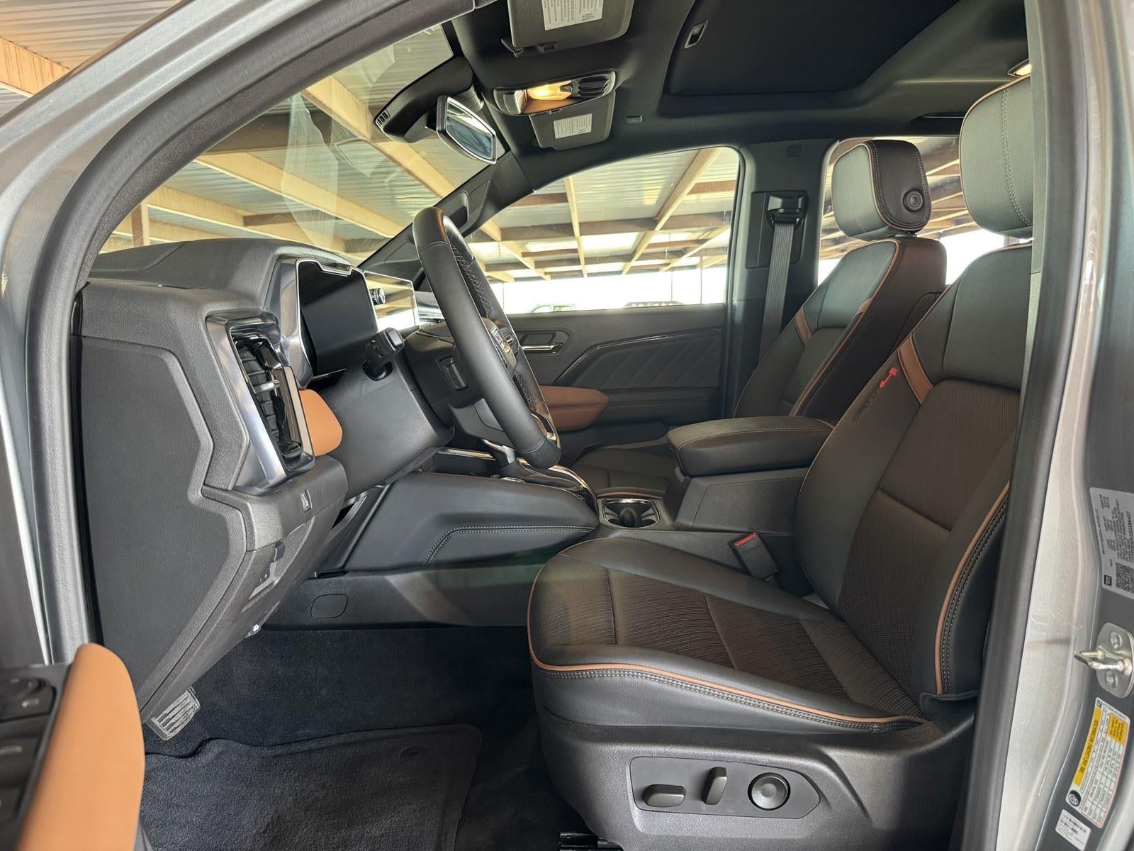 2025 GMC Canyon 4WD AT4