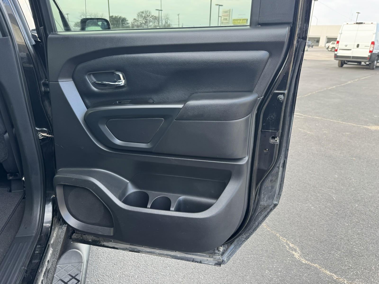 2019 Nissan Titan SV