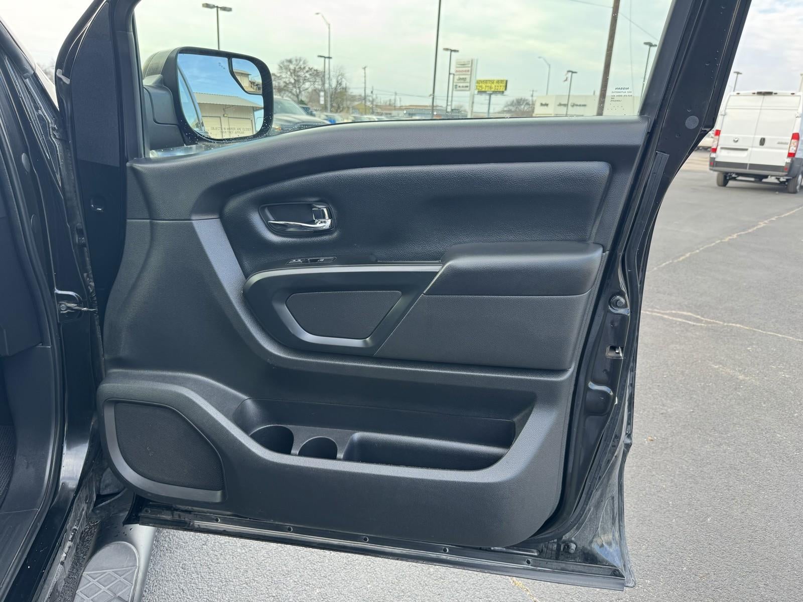 2019 Nissan Titan SV