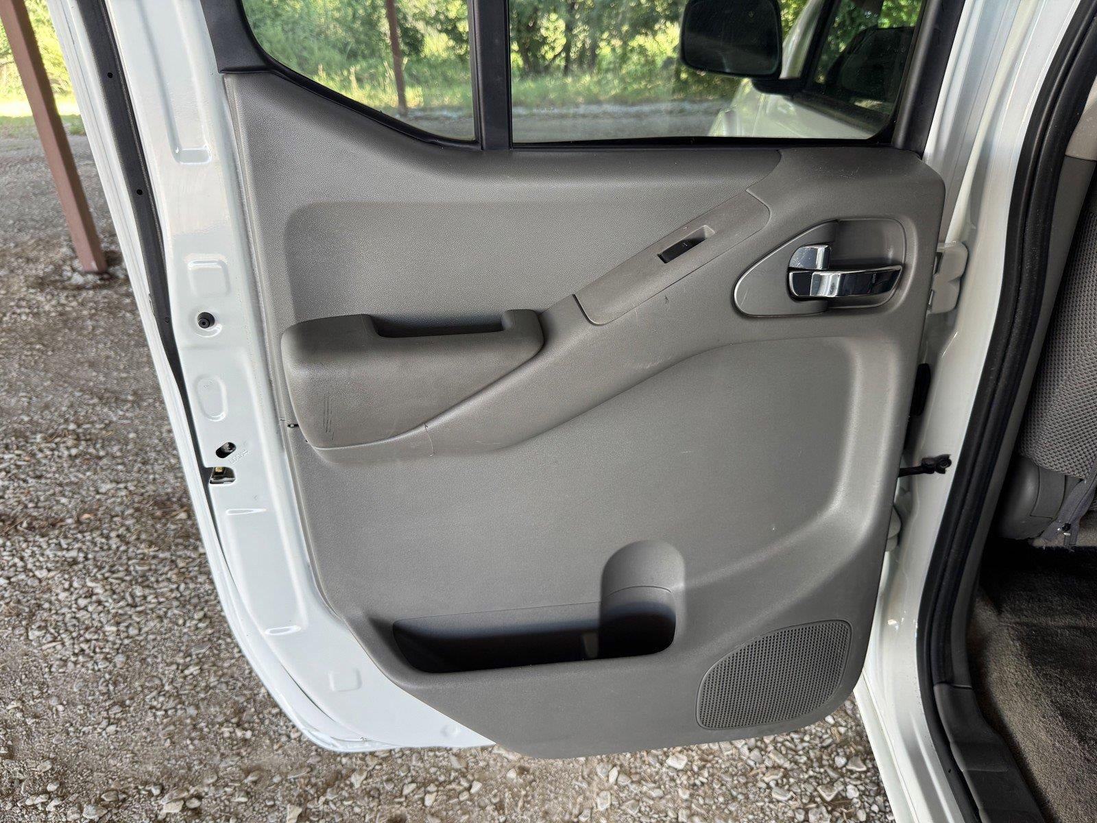 2016 Nissan Frontier SV