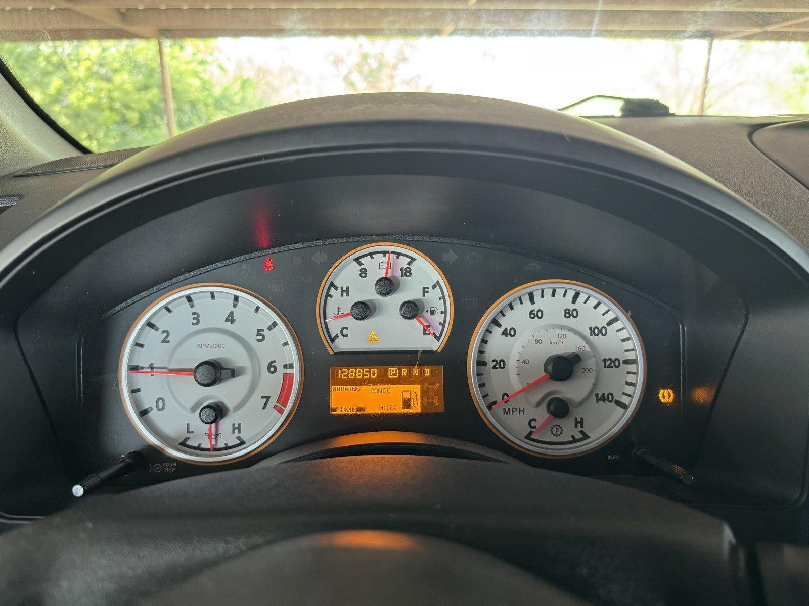 2012 Nissan Titan SV