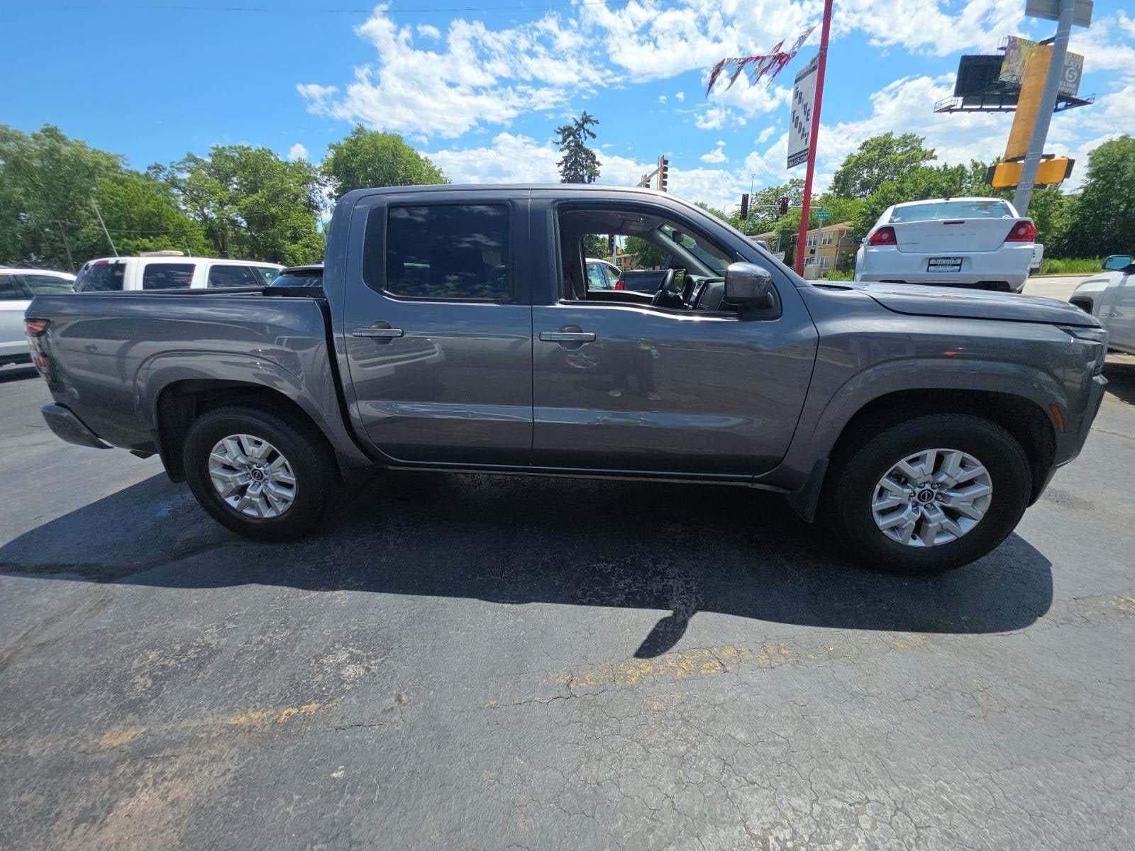 2022 Nissan FRONTIER SV