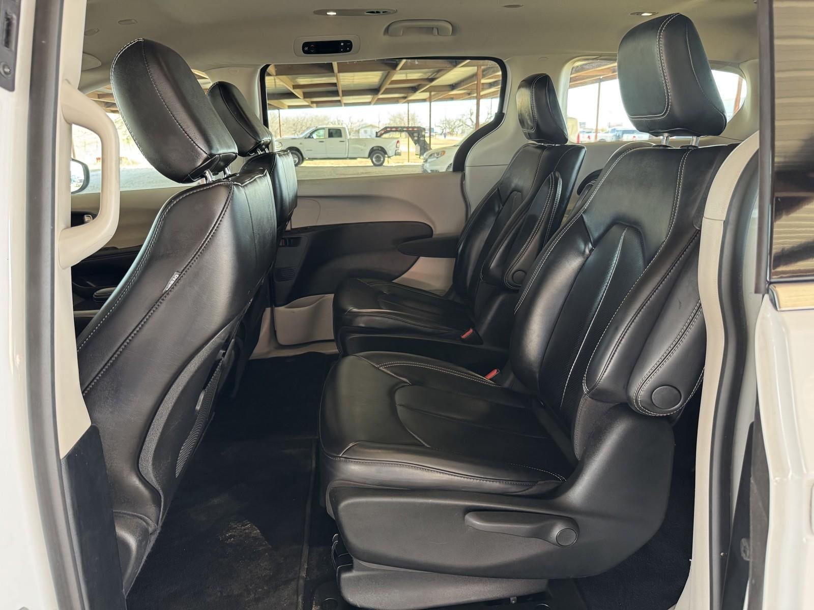 2023 Chrysler Pacifica Hybrid Touring L