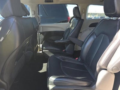 2023 Chrysler Pacifica Hybrid Touring L