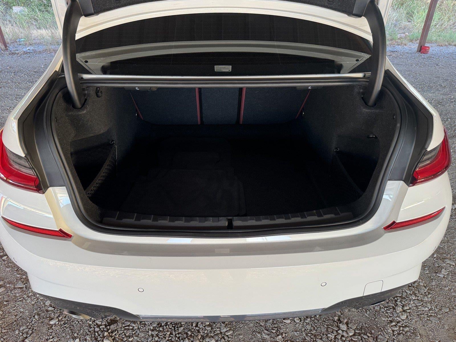 2022 BMW 3 Series 330i
