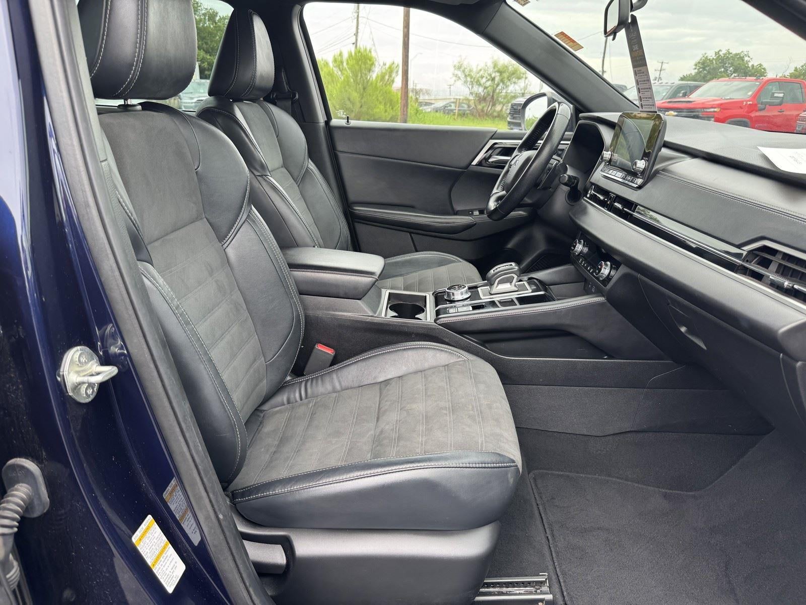 2022 Mitsubishi Outlander SE