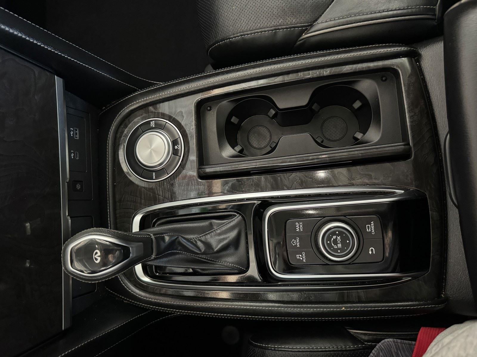 2024 INFINITI QX80 LUXE