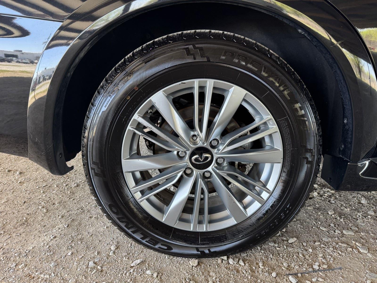 2024 INFINITI QX80 LUXE