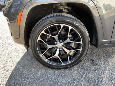 2022 Jeep Grand Cherokee Summit Reserve