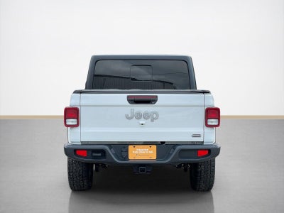 2022 Jeep Gladiator Overland