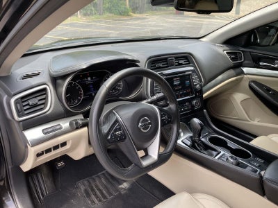 2022 Nissan Maxima SV