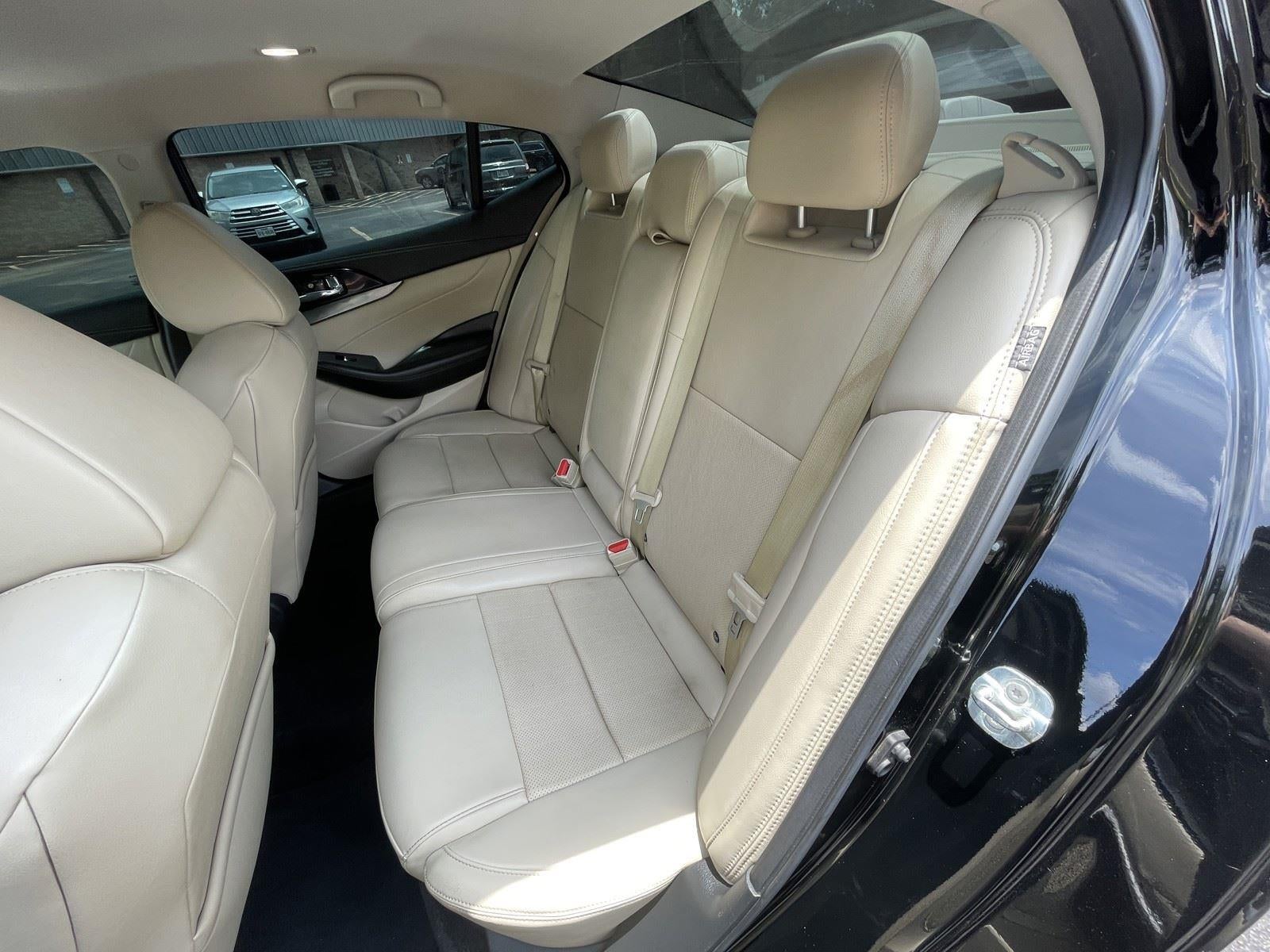 2022 Nissan Maxima SV