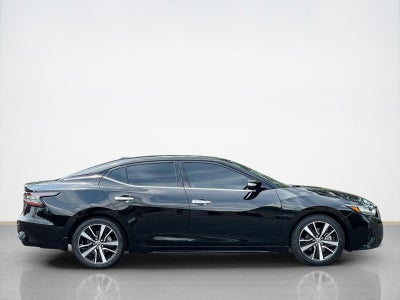 2022 Nissan Maxima SV