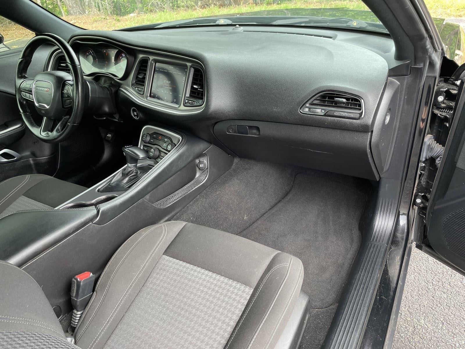 2022 Dodge Challenger SXT