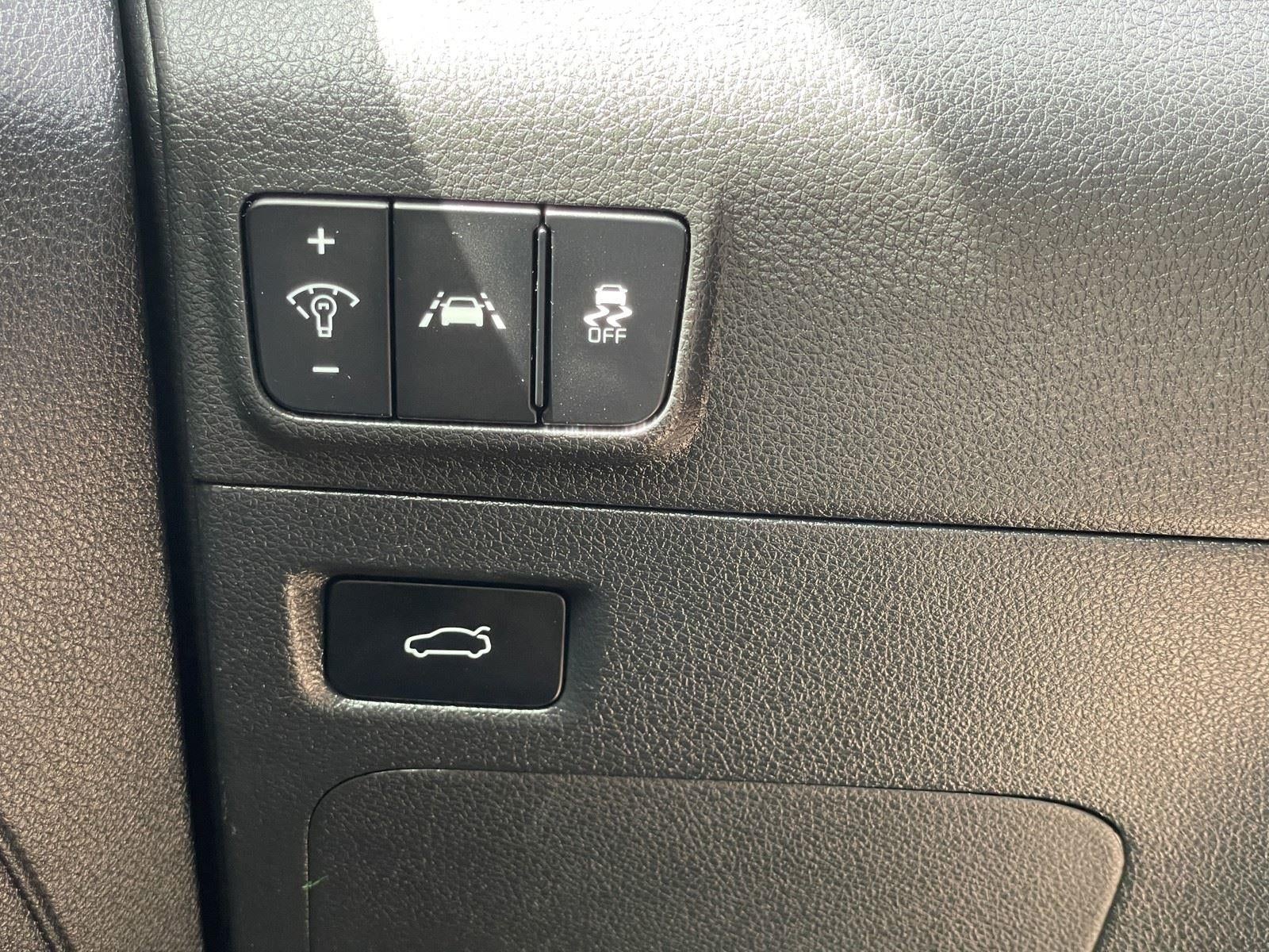 2021 Kia K5 LXS