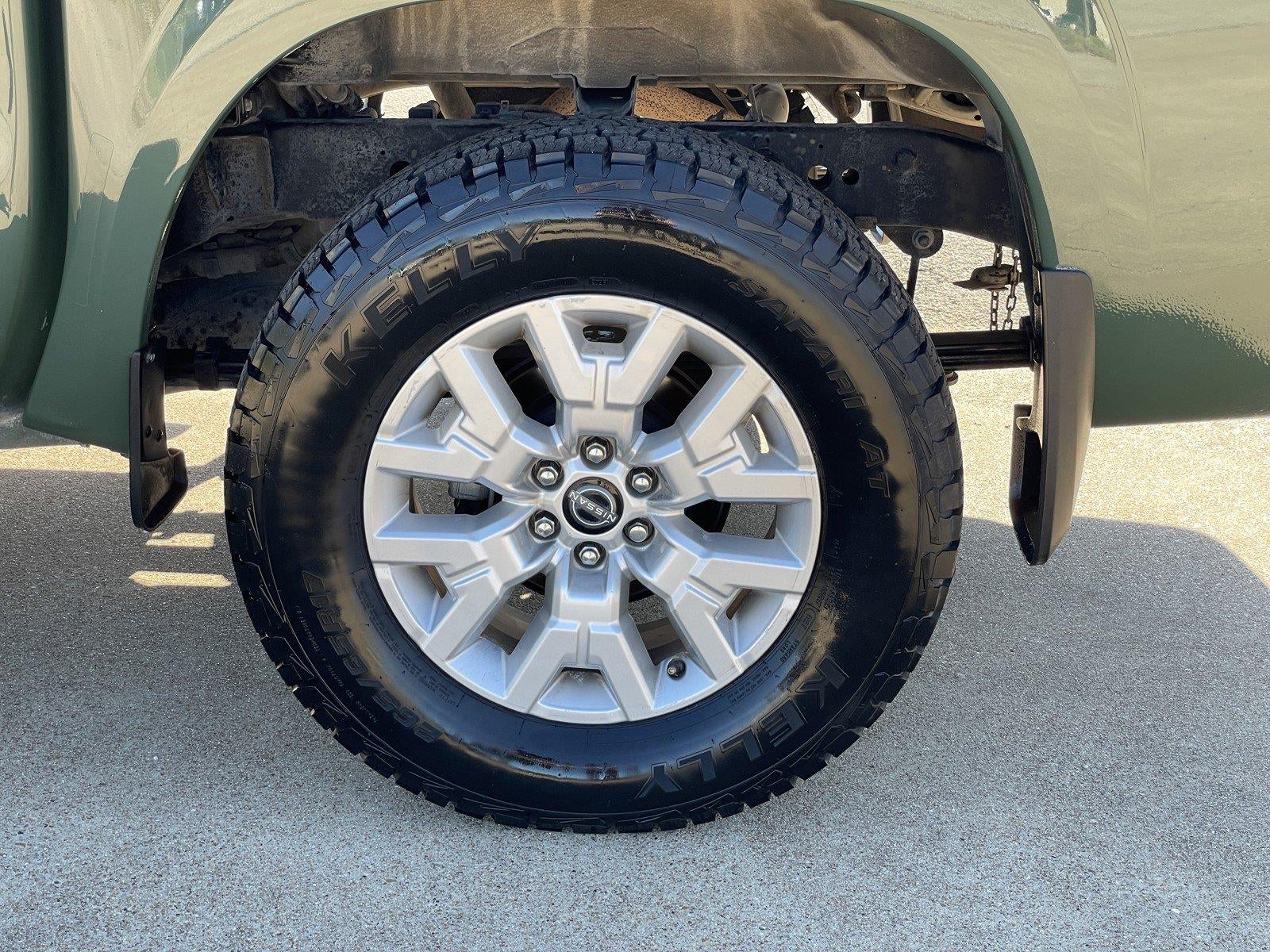 2023 Nissan Frontier SV