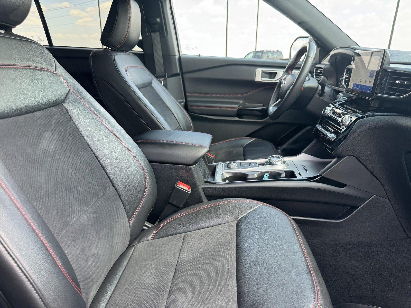 2024 Ford Explorer ST-Line