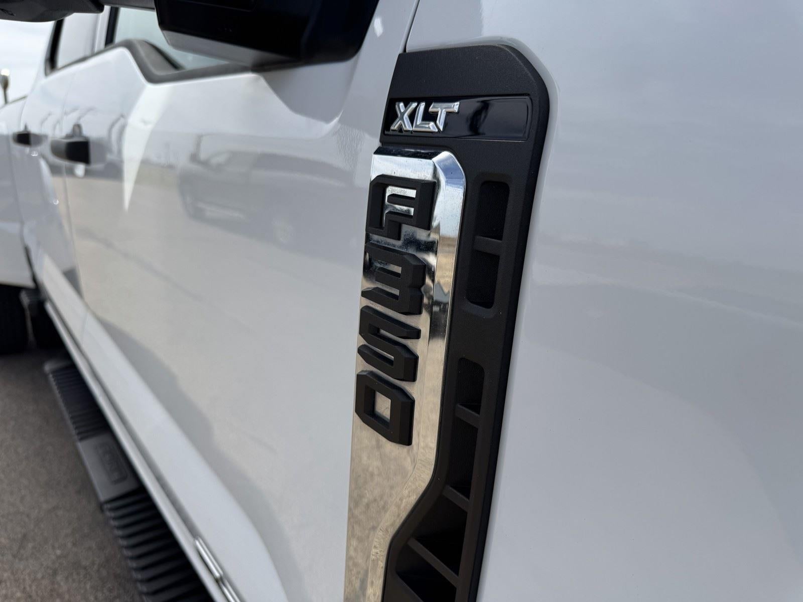 2024 Ford Super Duty F-350 DRW XLT