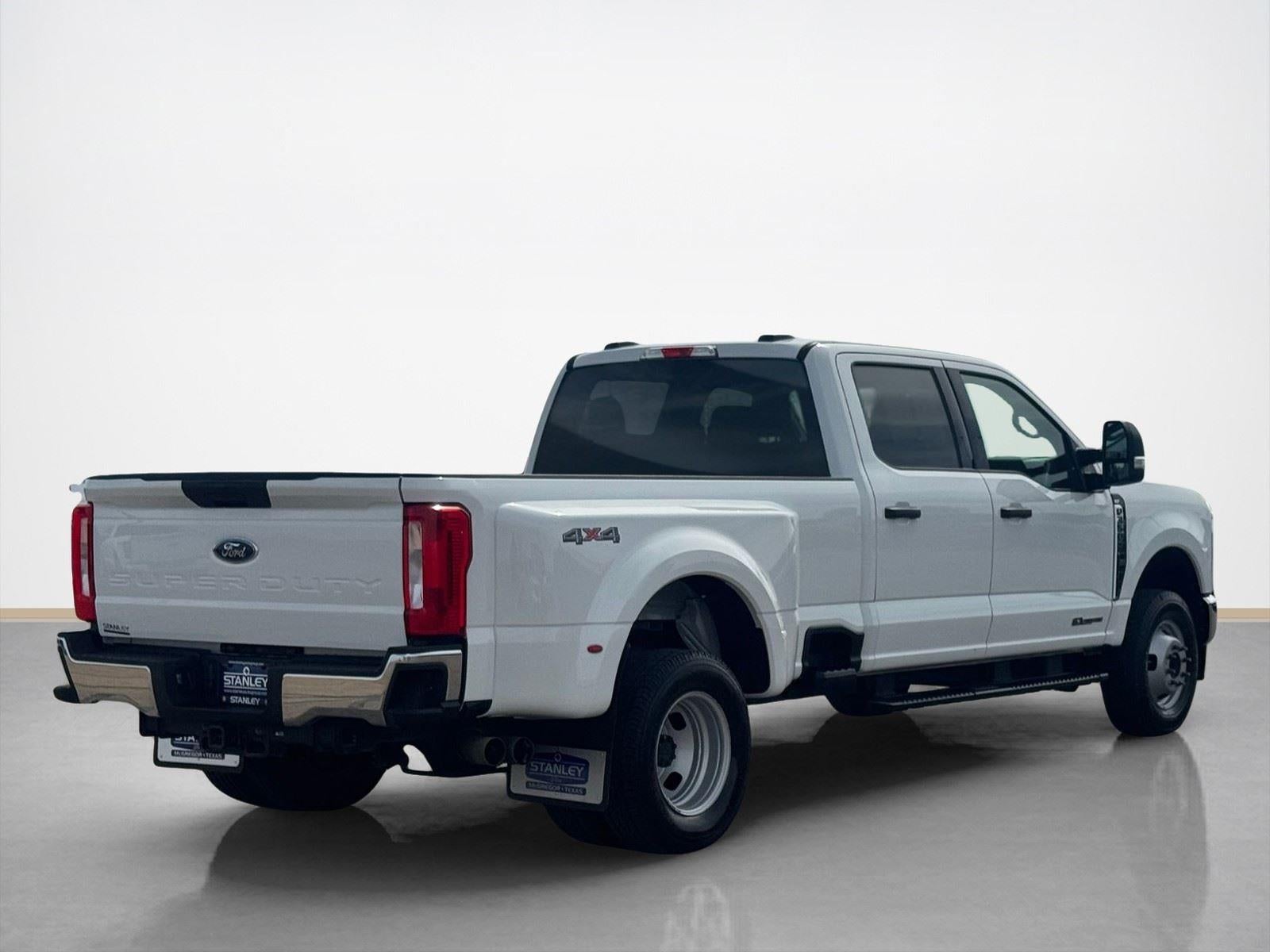 2024 Ford Super Duty F-350 DRW XLT