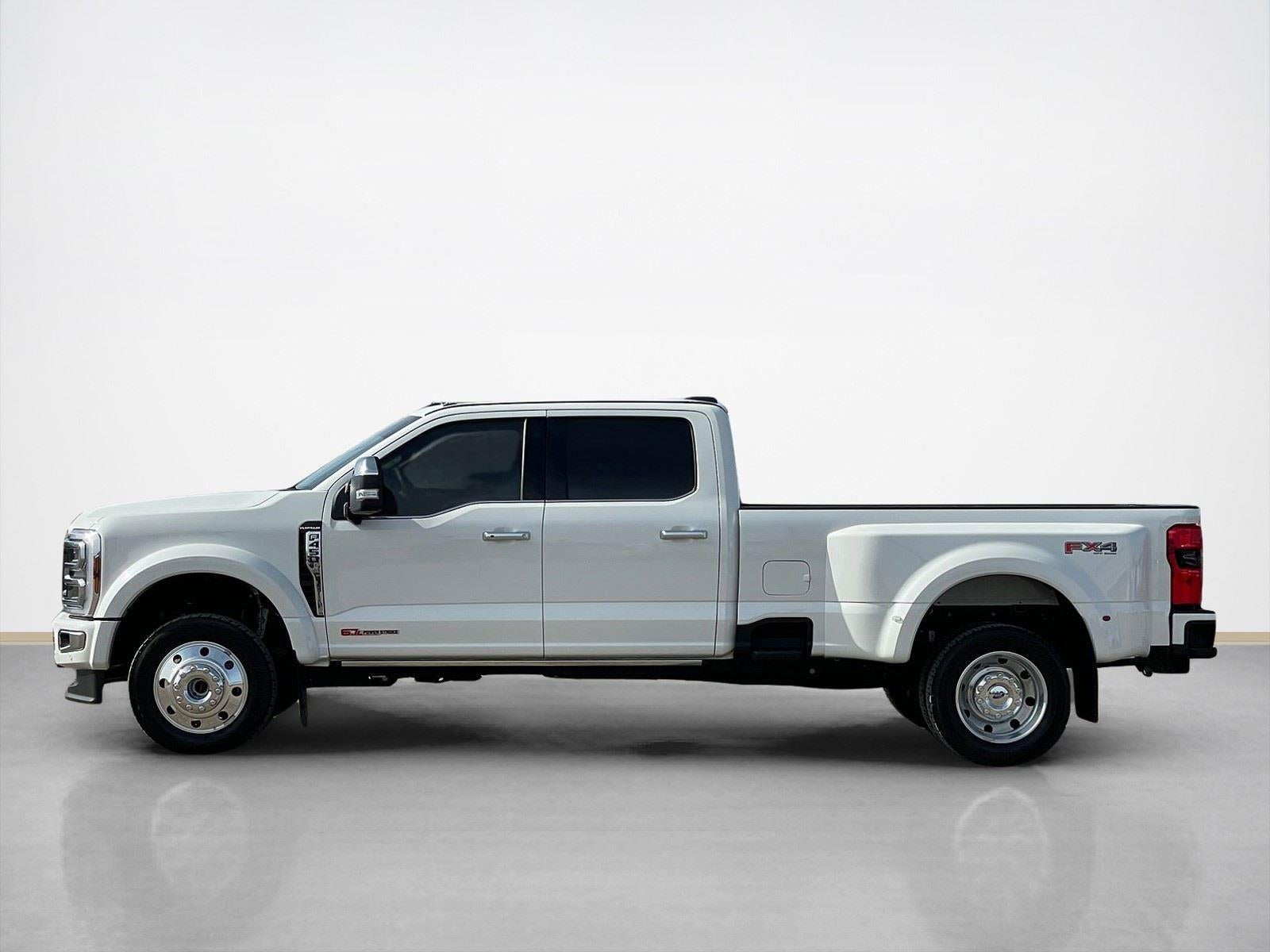 2025 Ford Super Duty F-450 DRW Platinum