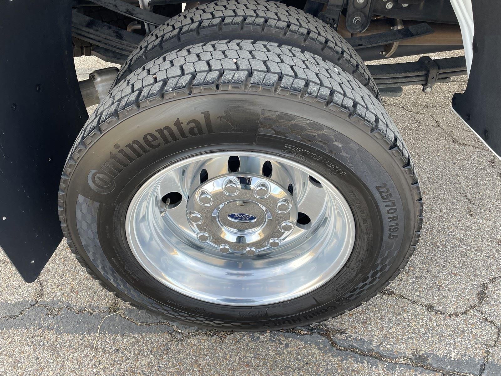 2025 Ford Super Duty F-450 DRW Platinum