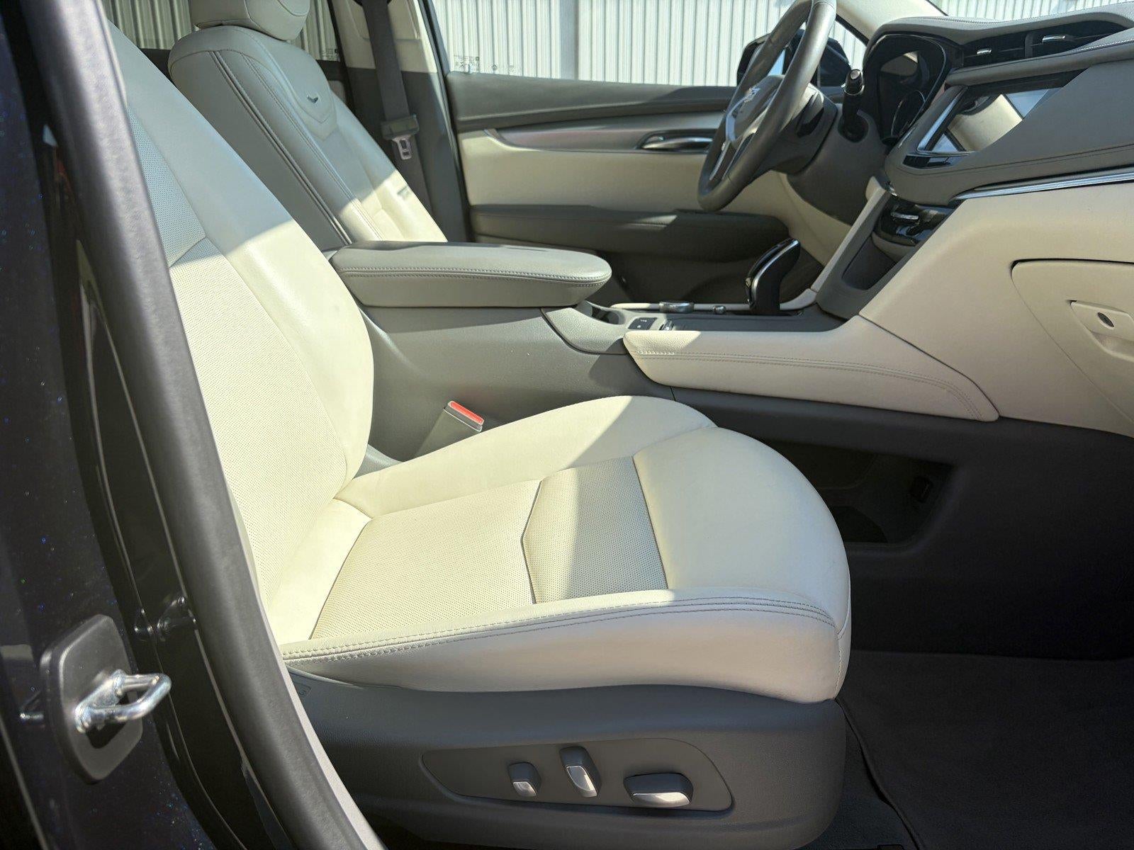 2022 Cadillac XT5 AWD Premium Luxury