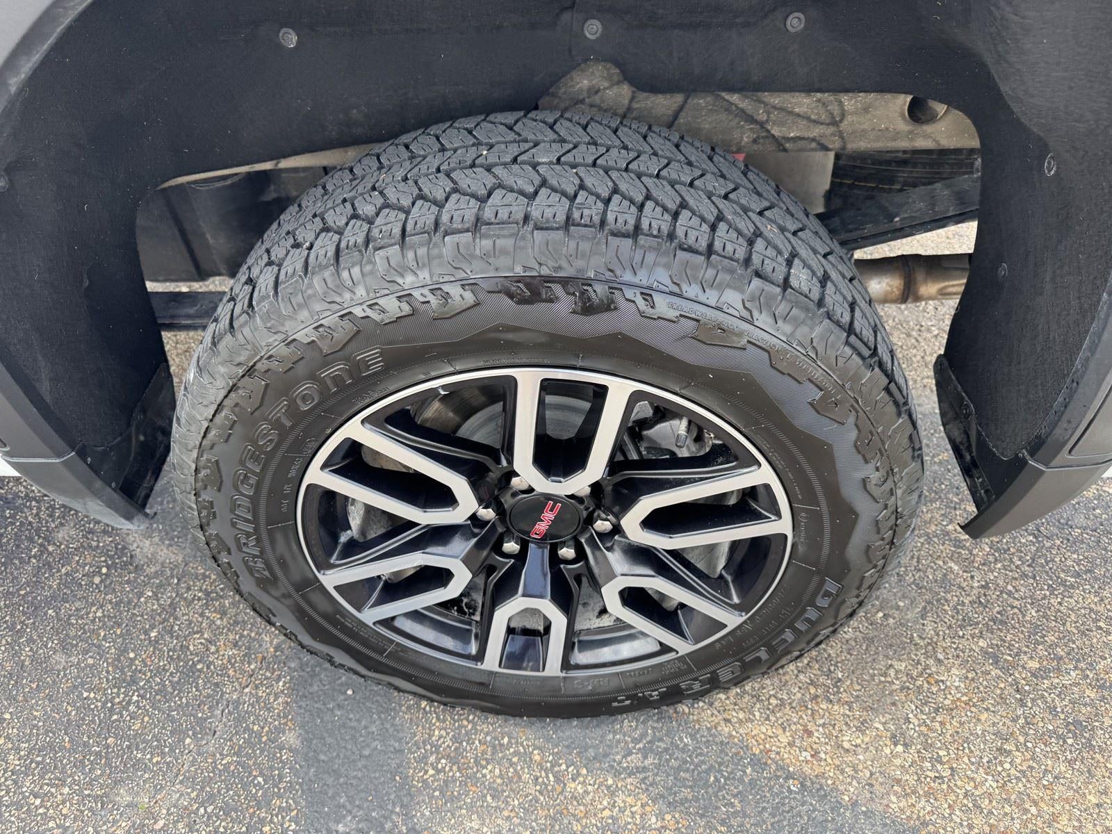 2025 GMC Sierra 1500 AT4