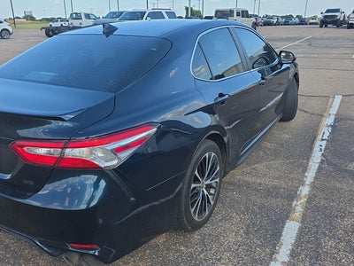 2020 Toyota Camry SE