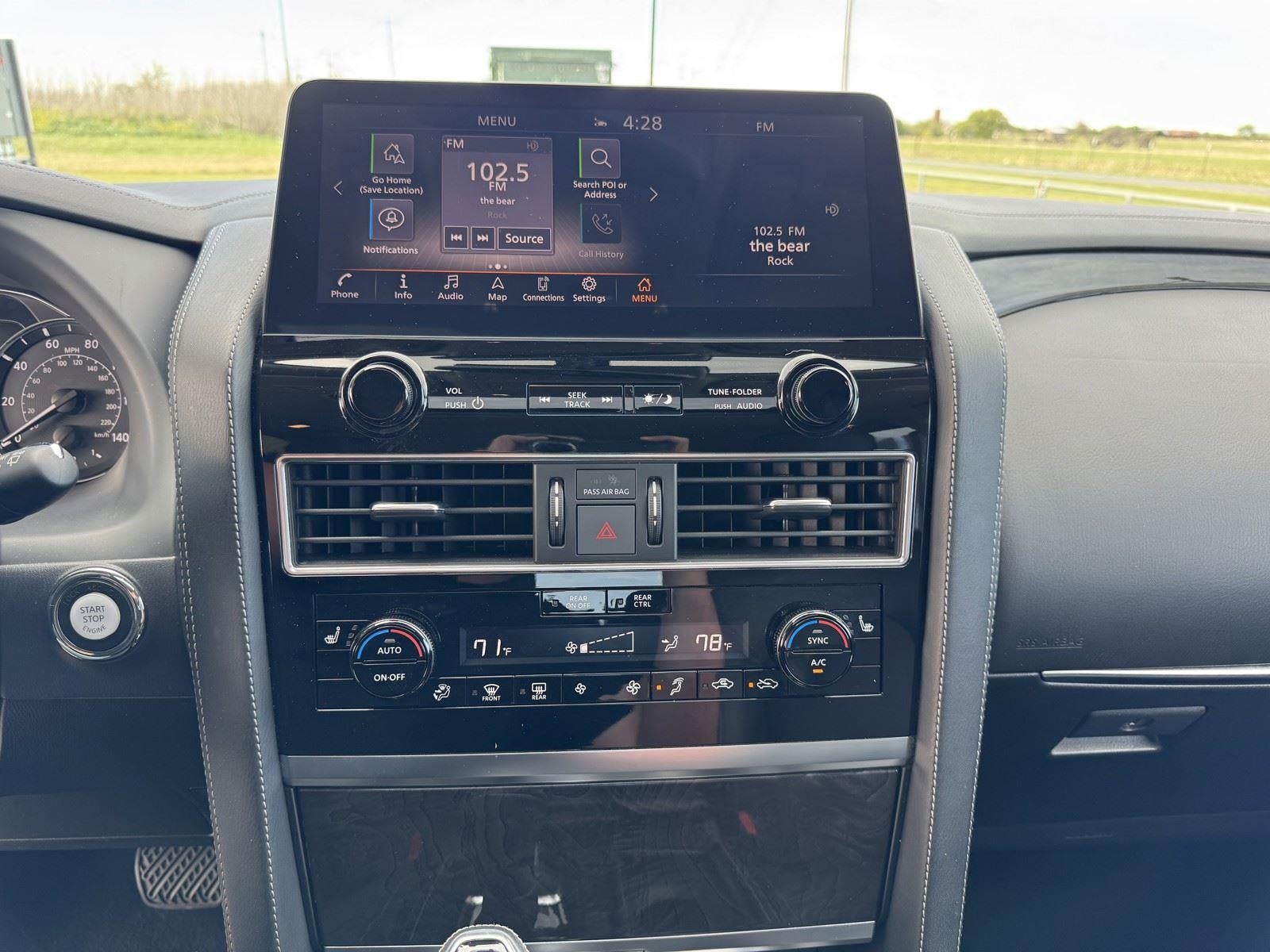 2024 INFINITI QX80 LUXE