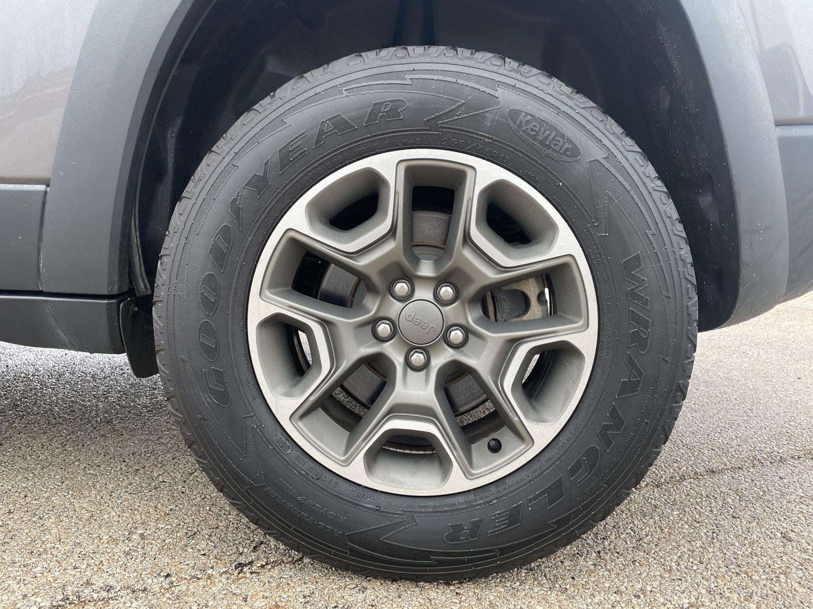 2020 Jeep Cherokee Trailhawk