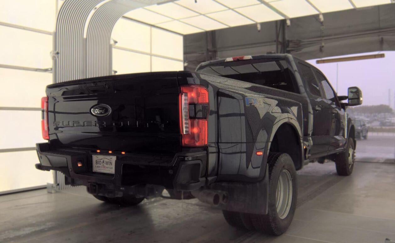 2023 Ford Super Duty F-350 DRW XL