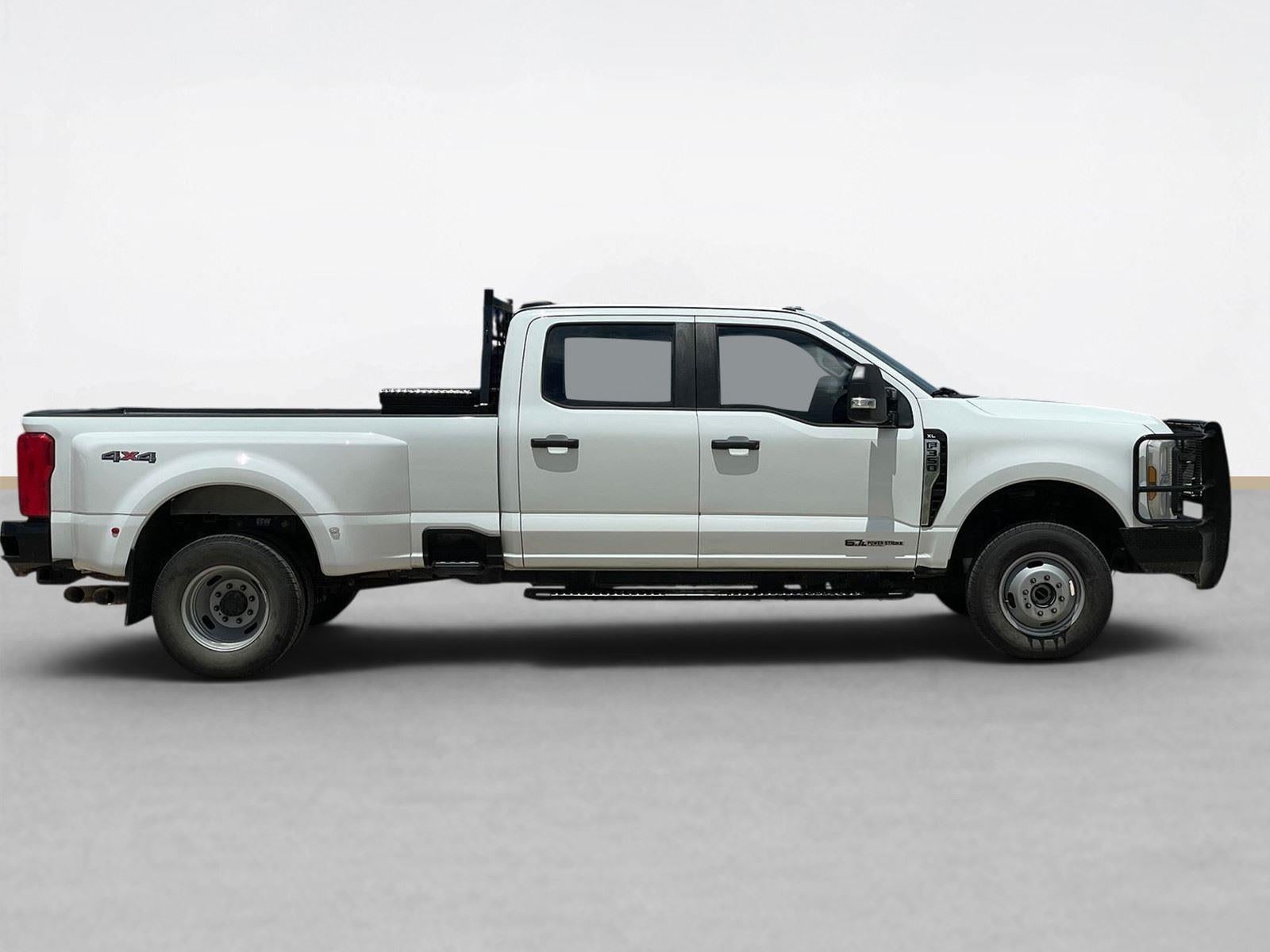 2025 Ford Super Duty F-350 DRW XL