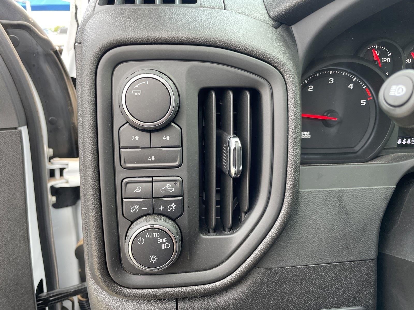 2025 Chevrolet Silverado 2500HD Custom