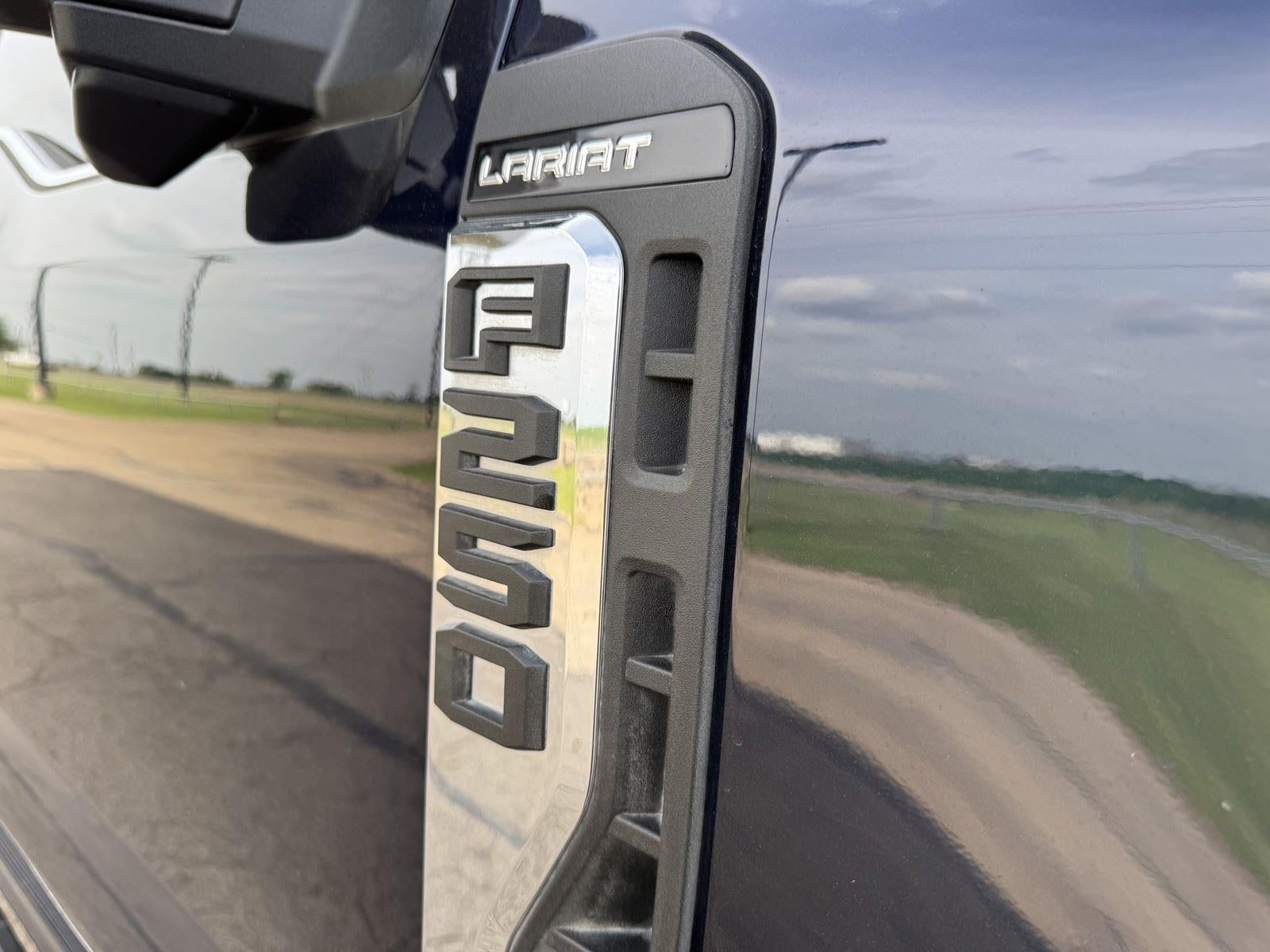 2025 Ford Super Duty F-250 SRW LARIAT