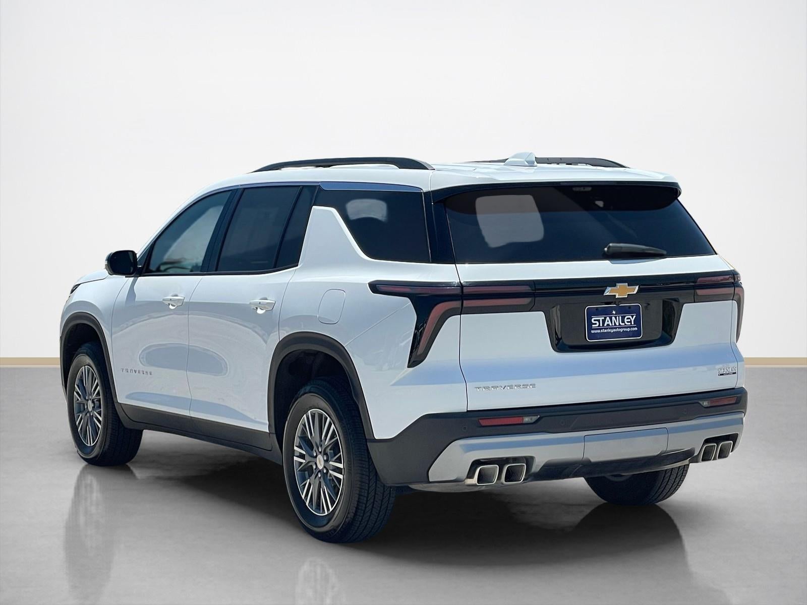 2026 Chevrolet Traverse FWD LT