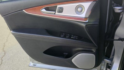 2020 Lincoln Nautilus Black Label
