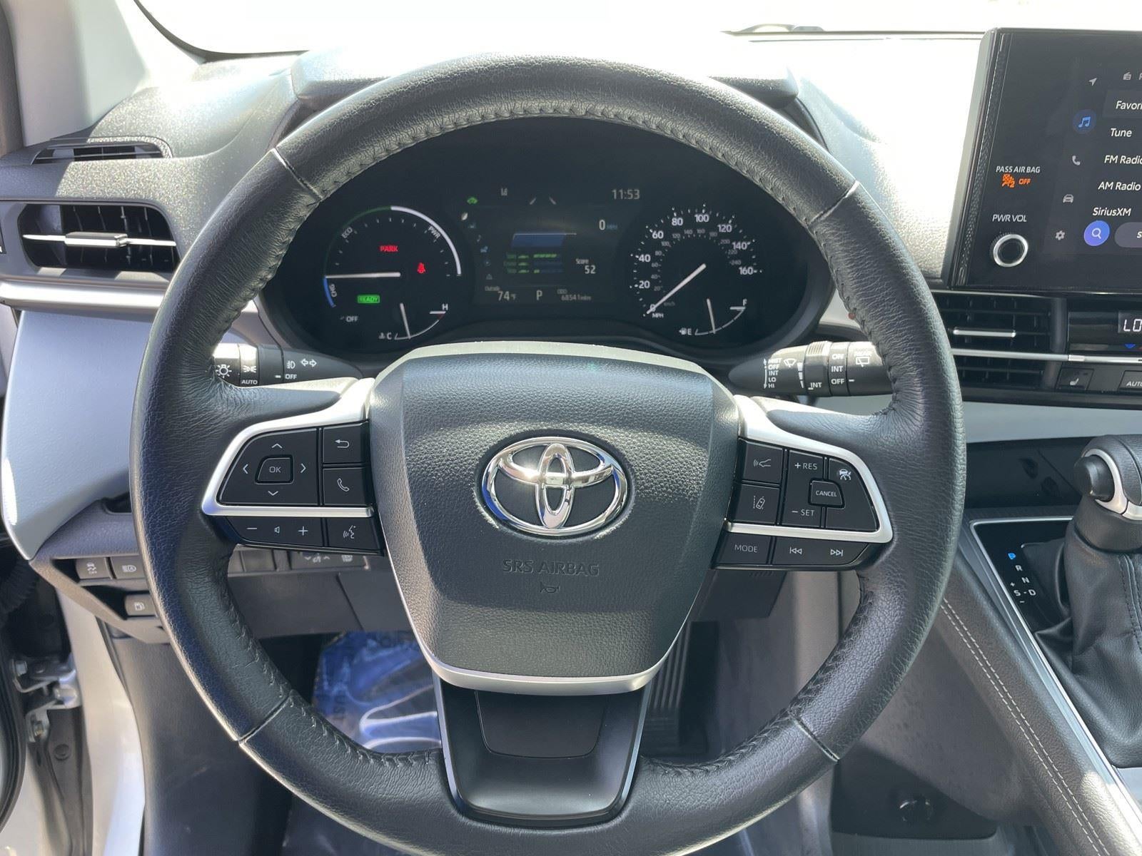 2025 Toyota Sienna XLE