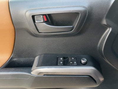 2016 Toyota Tacoma SR5