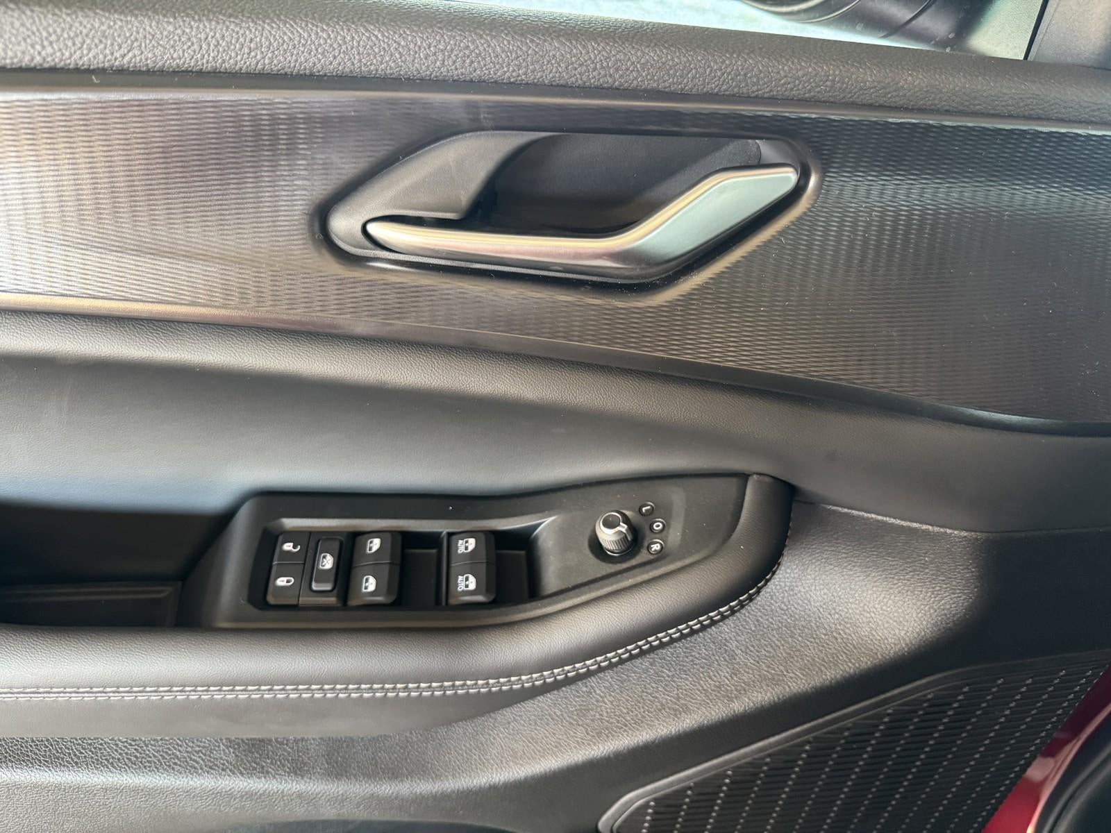 2025 Jeep Grand Cherokee GRAND CHEROKEE LAREDO 4X2