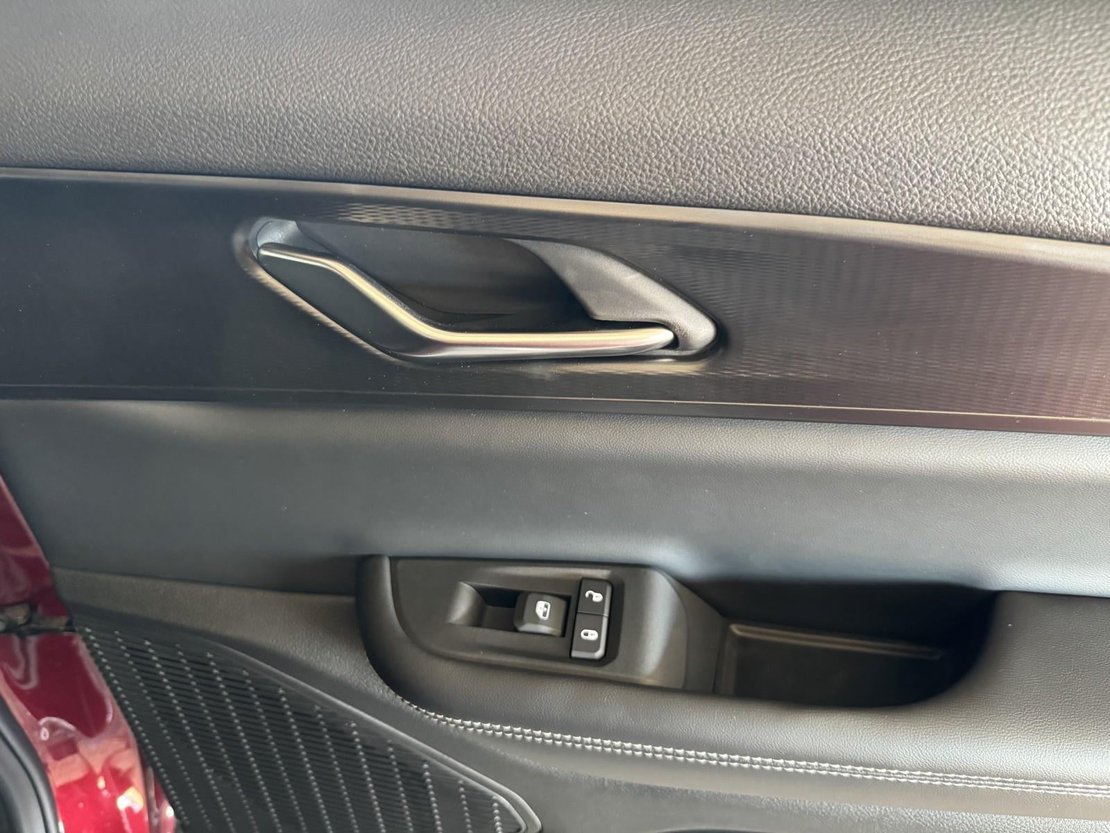 2025 Jeep Grand Cherokee GRAND CHEROKEE LAREDO 4X2