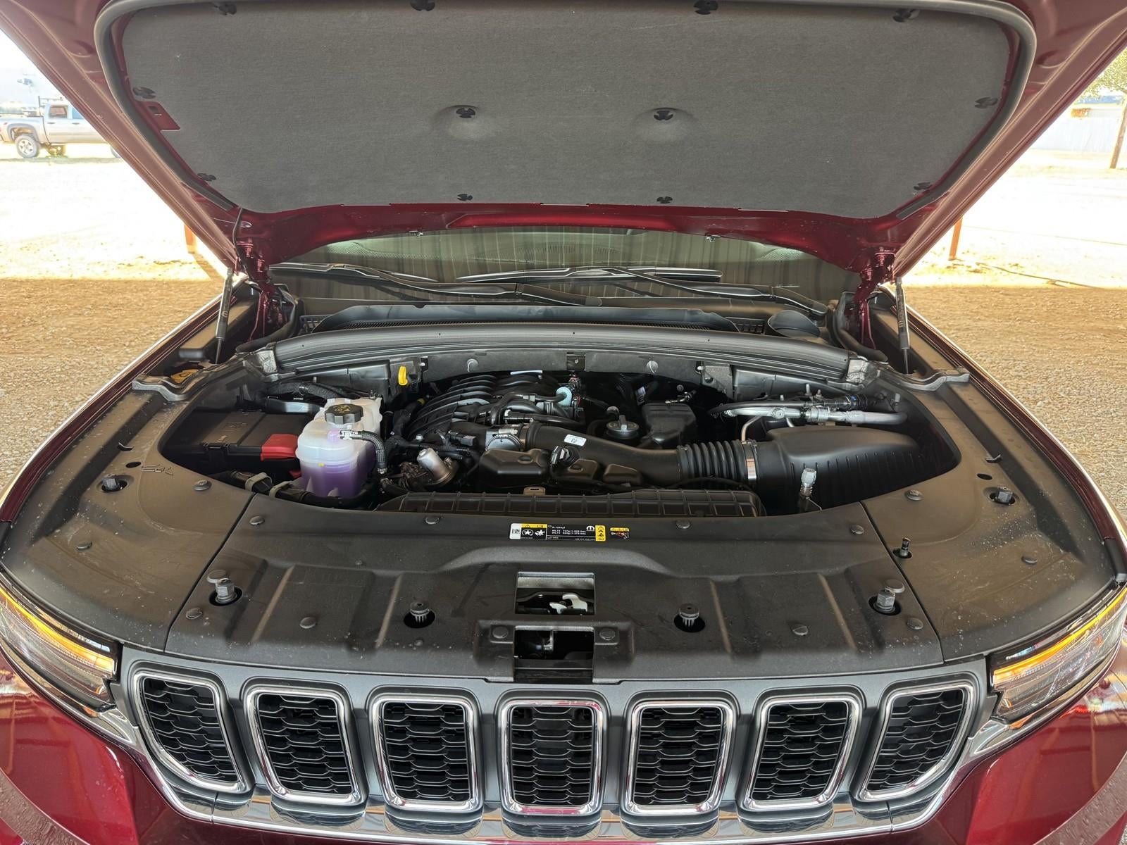 2025 Jeep Grand Cherokee GRAND CHEROKEE LAREDO 4X2