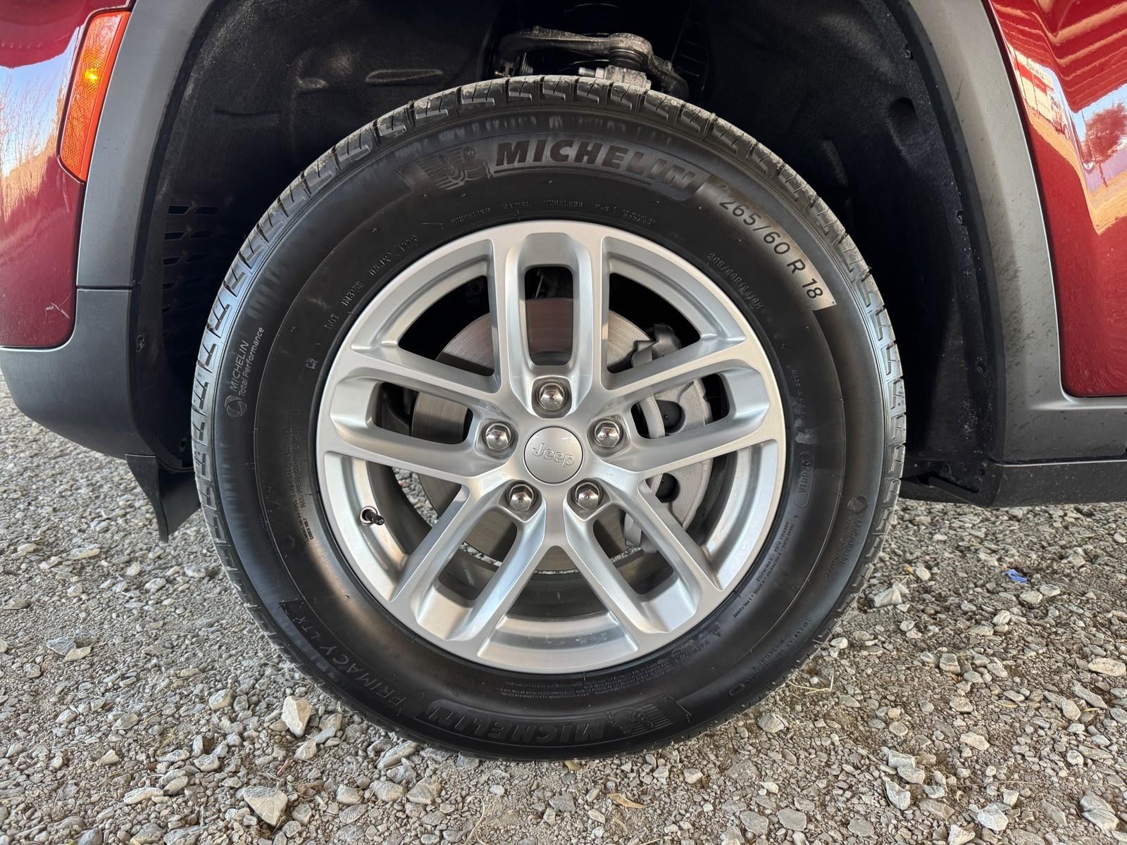 2025 Jeep Grand Cherokee GRAND CHEROKEE LAREDO 4X2