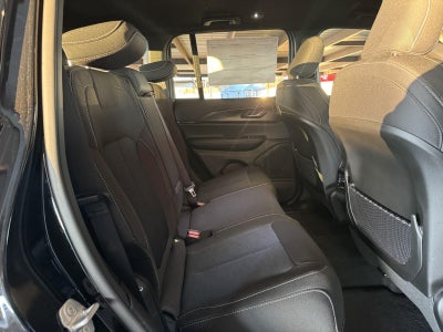 2025 Jeep Grand Cherokee GRAND CHEROKEE LAREDO 4X2