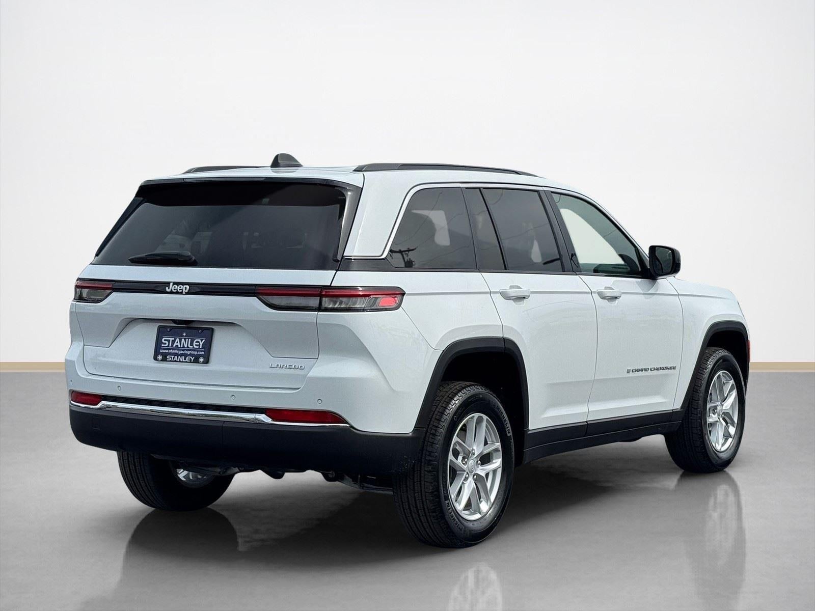 2026 Jeep Grand Cherokee GRAND CHEROKEE LAREDO 4X2