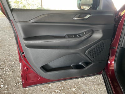 2025 Jeep Grand Cherokee GRAND CHEROKEE LAREDO X 4X2