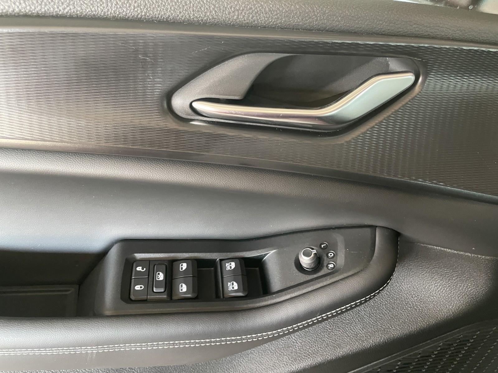 2025 Jeep Grand Cherokee GRAND CHEROKEE LAREDO X 4X2